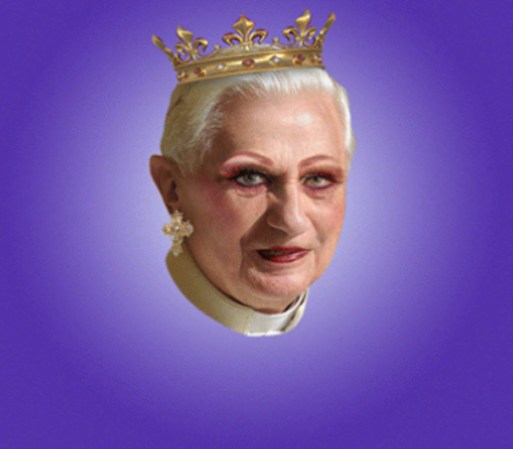 El papa Benedicto XVI tampoco se salvó de los efecto de Photoshop.