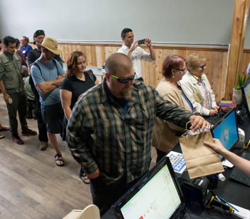 Washington y Colorado sorprendieron a gran parte del mundo al votar en noviembre de 2012 para legalizar la marihuana para adultos mayores de 21 años