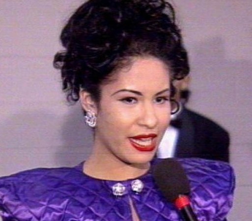 SELENA QUINTANILLA – 31 de Marzo de 1995. La cantante del tex-mex fue asesinada en Corpus Christi por la presidenta de su club de fans Yolanda Saldívar.