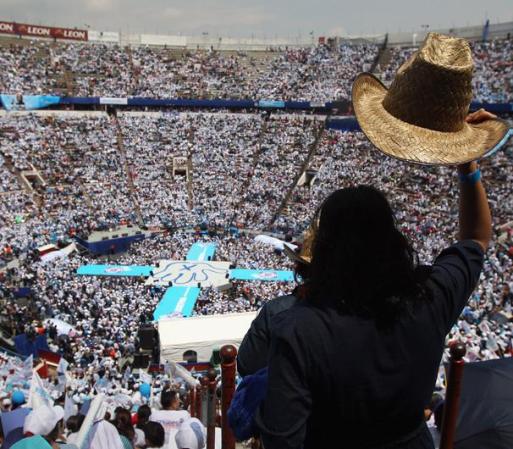 Sin embargo, los asistentes mostraron su apoyo a la candidata.