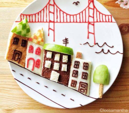 Varios años después, la tradición continúa y el problema que enfrenta ahora, es que sus hijas pelean por los personajes que decoran cada plato.