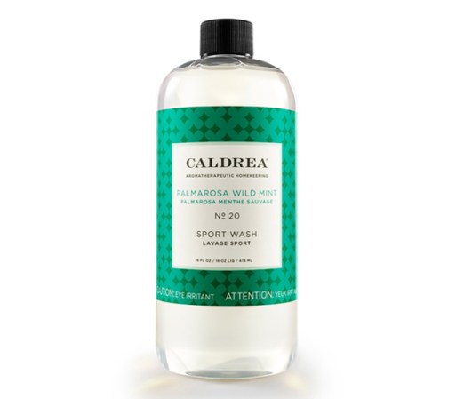 Con surfactantes naturales y extractos de verduras dejarán tu ropa limpia y con un rico aroma.<br />Disponible en caldrea.com , $ 10 .