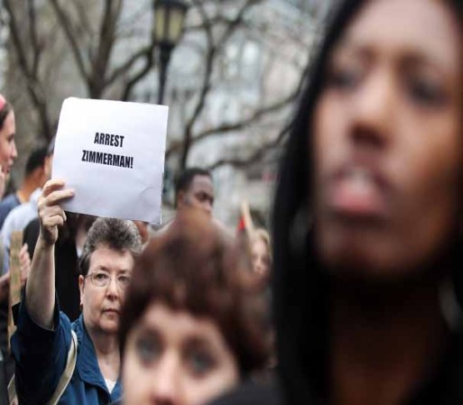 Pese a los reclamos de los familiares y la presión de vecinos y medios de comunicación locales, la policía de Sanford rechazó la semana pasada en una conferencia de prensa hacer pública la grabación de la llamada de Zimmerman al 911, en la que incluso quedó registrado el disparo.