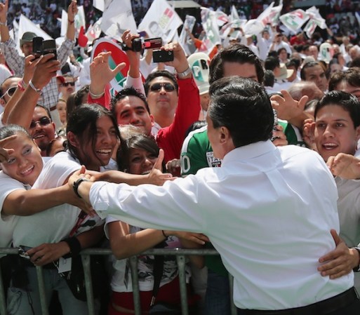 Enrique Peña Nieto realizó su último acto de campaña en el Estadio Azteca de la Ciudad de México.