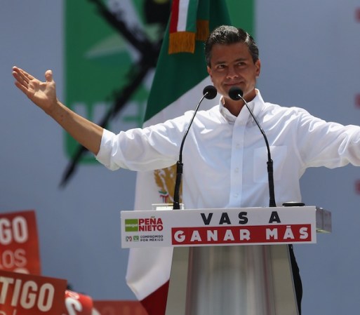 Enrique Peña Nieto realizó su último acto de campaña en el Estadio Azteca de la Ciudad de México.