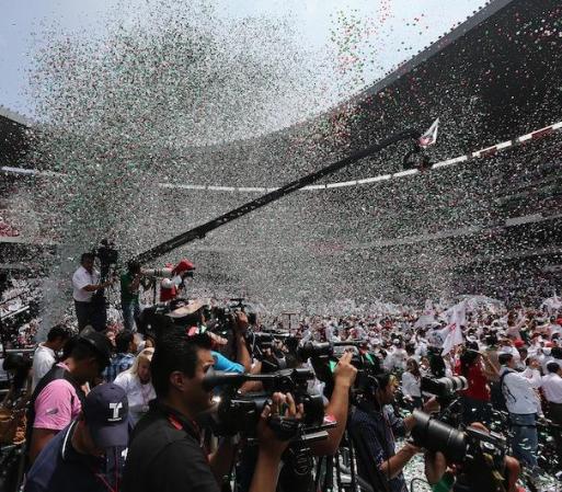 Enrique Peña Nieto realizó su último acto de campaña en el Estadio Azteca de la Ciudad de México.
