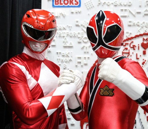 Los Power Rangers no podían faltar al evento.