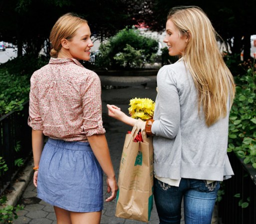 La guía Life´s Life to Snacking de Sakara te mostrará que debes comer y cuándo. Disponible en sakaralife.com , $ 25 .