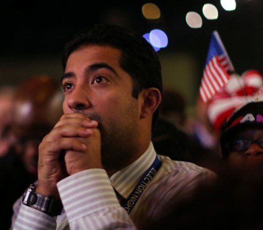 Momentos antes de que se proyectara a Obama como el ganador el nerviosismo inundaba el lugar.