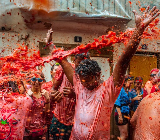 A lo largo de la jornada, a la que llamaron "¿Qué culpa tiene el tomate?", se vendieron unos 400 kilos de esta fruta.<br />Fuente: EFE