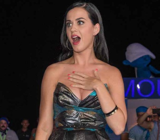 Pero la estrella en este largometraje es definitivamente Katy Perry, quien le da vida a Pitufina.