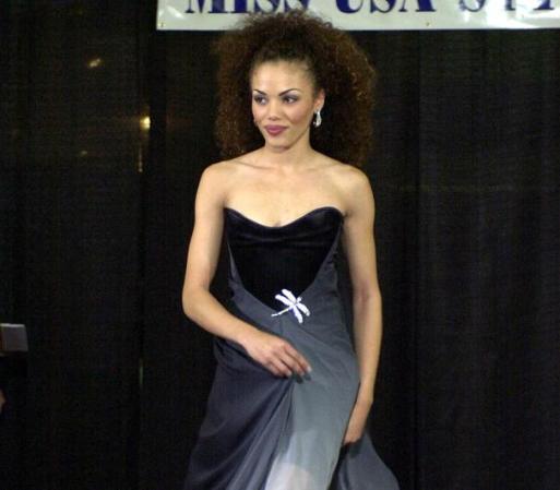 Miss USA 2000 – Lynnette Cole.