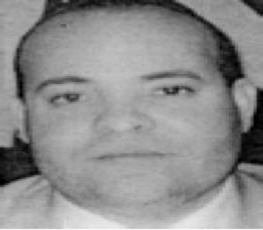 La policía de Nueva Jersey busca a Anthony Mota por los siguientes cargos: Murder, Racketeering, Kidnapping, Theft by Extortion, Arson, Unlawful Use of a Firearm