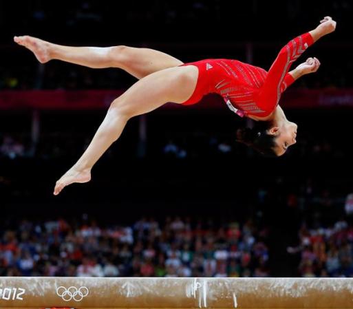 En abril del 2009, "Aly" Raisman compitió en la American Classic en San Diego, California. Alcanzó el décimo lugar con una puntuación de 53.383.