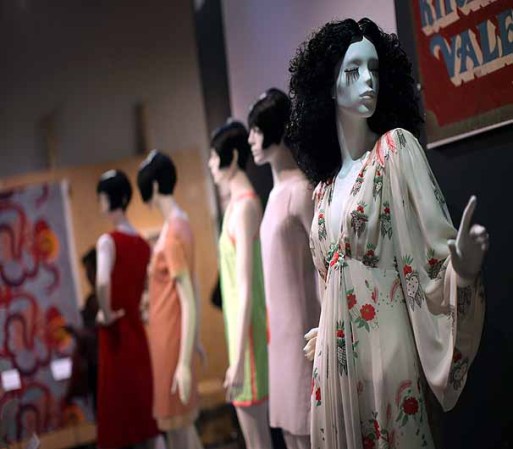 Vestidos de la casa "Biba", hacen parte de la exhibición “Diseño Británico 1948 -2012: Innovación en la Era Moderna”