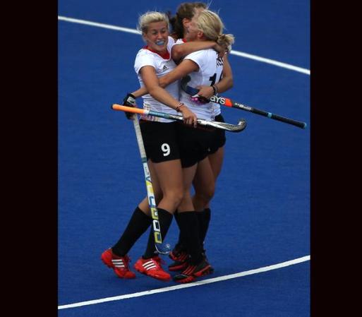 Aunque el hockey no es tan popular como el fútbol en Latinoamérica y Europa, el hockey sobre césped suma cada vez más adeptos. Las chicas arrasan ante las miradas del globo entero.