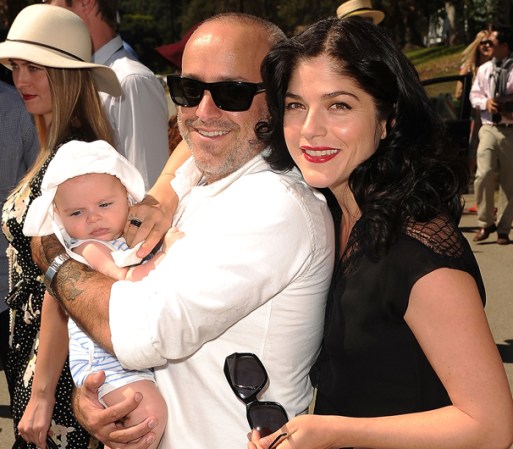 La actriz Selma Blair y su novio, el diseñador de modas Jason Bleick, dieron la bienvenida a su hijo Arthur el 25 de julio de2011.