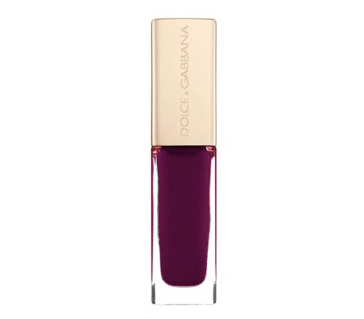 Dolce & Gabbana vuelve a marcar tendencia con su laca para uñas color uva.