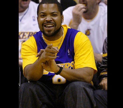 O'Shea Jackson, conocido por su nombre de artista “Ice Cube”, nació el 15 de Junio de 1969 en Los Angeles, CA. Artista del género musical hip-hop. Reconocido también por su papel de actor, guionista, director y productor de cine.