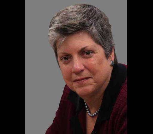 #8: Janet Napolitano tiene 55 años de edad y está a cargo del Departamento de Seguridad Nacional de Estados Unidos.