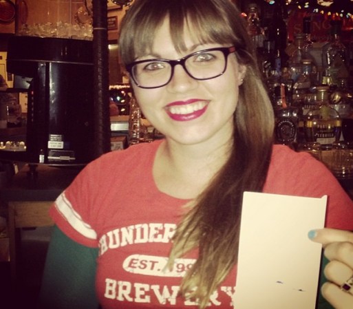 Esta mesera en Tucson, Arizona, recibió $1,500 en la nochebuena.