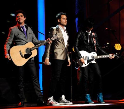 Reik deleita al público de la décima edición Latin Grammy en 2009 con su éxito “Inolvidable”