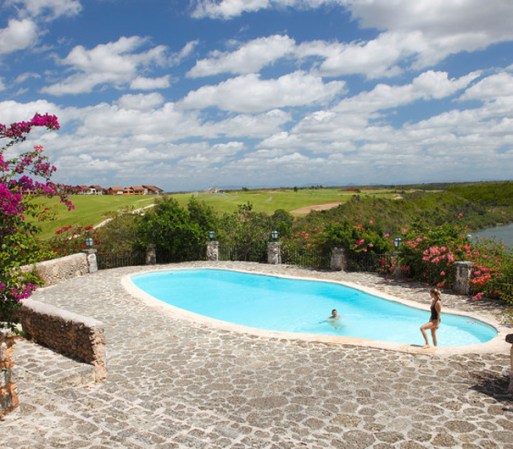 En La Romana hay una gran diversidad de exclusivos hoteles donde podrás disfrutar muchas horas de diversión con tu familia.