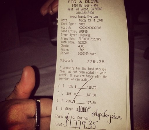 El 22 de noviembre dejó una propina de $1,000 en el restaurante Fig & Olive en West Hollywood.