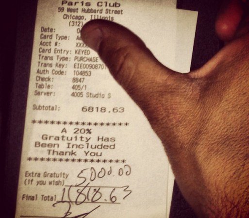 En Chicago, en vel Club Paris, dejó otra propina de $5,000.