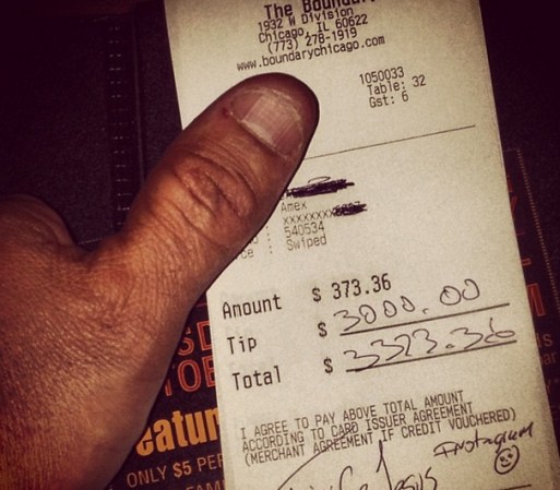 En Chicago dejó una propina de $3,000 en el restaurante The Boundary.