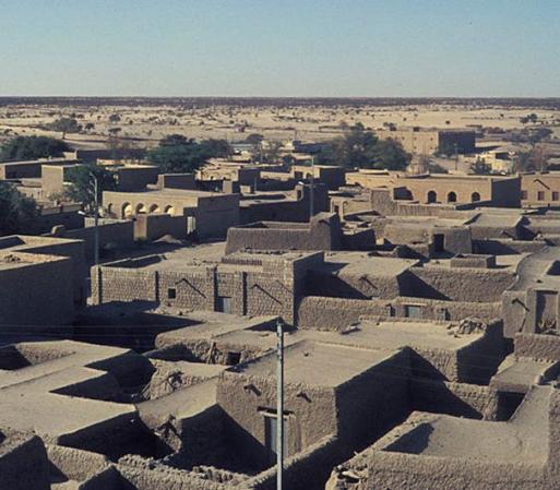 La UNESCO incluye en su declaración de Patrimonio de la Humanidad cuatro localizaciones malienses. Una de ellas, es Tombuctú (inscrita en 1988)
