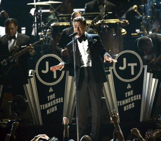 La noche quedará marcada como el gran regreso de Justin Timberlake, con más de 50 músicos en escena, varios temas interpretados en el escenario frente a un publico que lo ovacionaba de pie.