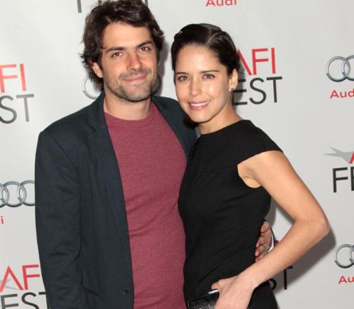 Jose Maria de Tavira y la actriz llegan a la fiesta de lanzamiento de la película "Miss Bala", durante el AFI FEST 2011, en Hollywood, California.