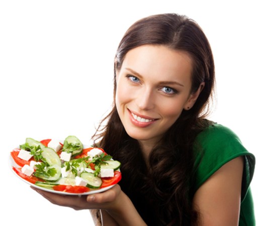 “Hay que ser vegetariano para estar delgado”. Es cierto que muchos vegetarianos lucen más esbeltos que quienes no lo son, pero ello es fruto de una dieta balanceada enfocada a la figura, pues aún dentro del vegetarismo hay alimentos altos en grasa y calorías, con los que hay que medirse. Del mismo modo, deben consumirse fuentes sustitutas de calcio, hierro y proteínas, entre otros.