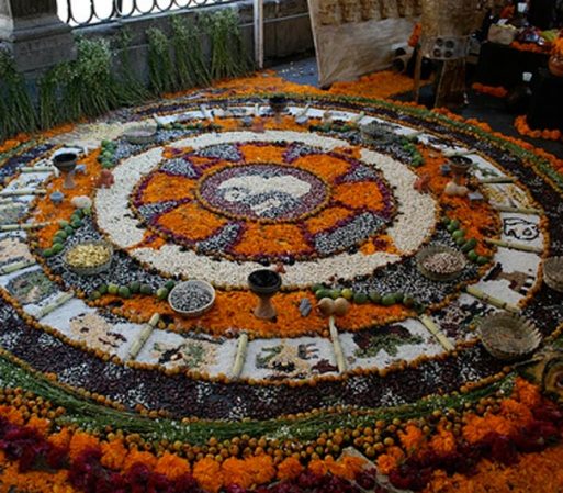 El incienso o copal, es una guía olfativa para los muertos. No olvides incluirlo en tu altar.