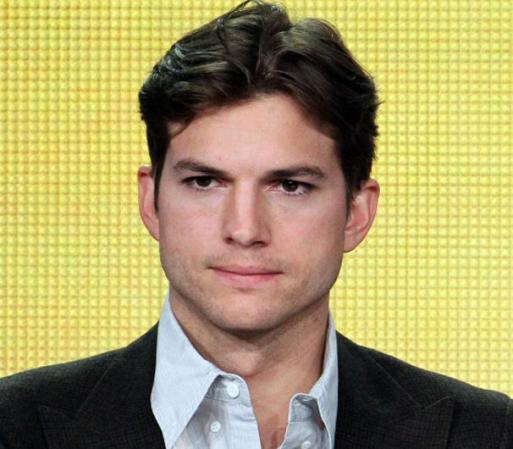 Ashton Kutcher también practicaba la cábala y fue durante esta actividad que conoció y se enamoró de la actriz Demi Moore. La Kabbalah es un sistema esotérico hebreo de interpretación mística de escrituras sagradas basada en la creencia de que cada palabra, letra y número de éstas tiene un significado oculto.