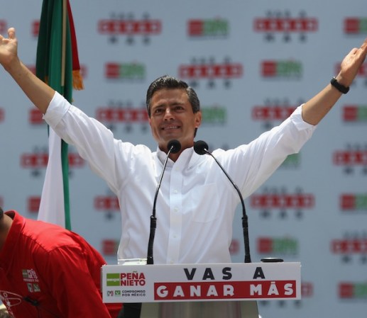 Enrique Peña Nieto realizó su último acto de campaña en el Estadio Azteca de la Ciudad de México.