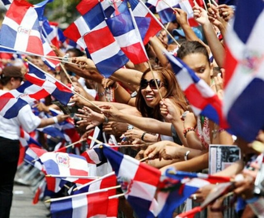 Cientos de miles de personas tomaron las calles de Nueva York para festejar el Gran Desfile Nacional Dominicano, una cita ya clásica y que cada año llena la Sexta avenida de música y colorido.