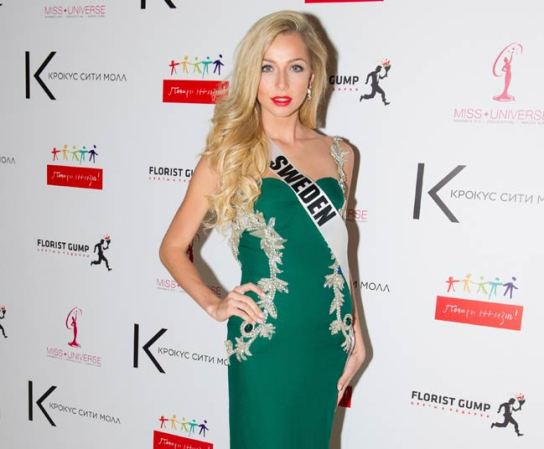 Las aspirantes a Miss Universo exhibieron modelitos de fantasía en Moscú, donde este 9 de noviembre se decidirá la ganadora.