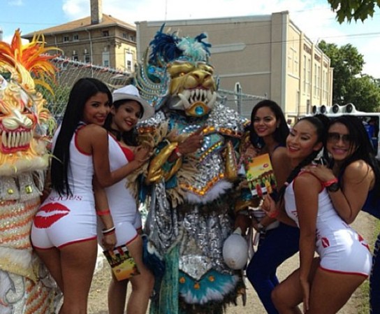 La comunidad dominicana se unió en Nueva Jersey para celebrar por todo lo alto el gran Desfile Dominicano de Paterson 2013.