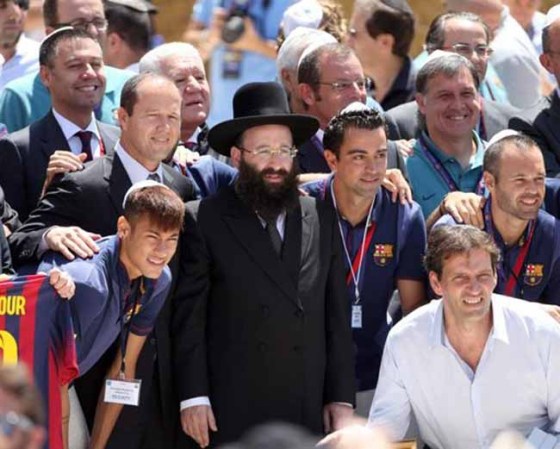 Jugaron partidos benéficos, acudieron a hospitales a visitar a los enfermos y hasta se reunieron con el rabino.