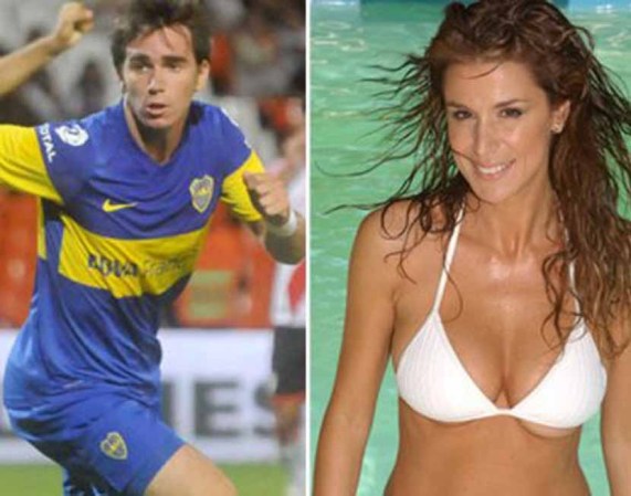 Una más para la colección de Mouche.Fue jugador de primera división en Estudiantes de la Plata y del 2005 al 2012 jugó para el popular equipo argentino, Boca Juniors.