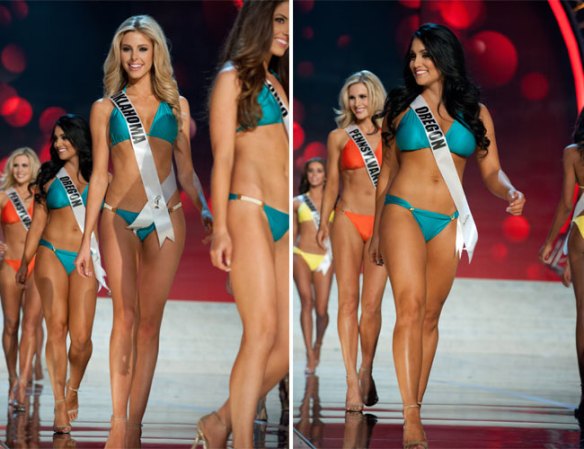 Las candidatas desfilan en traje de baño durante las etapas preliminares del certamen Miss USA.
