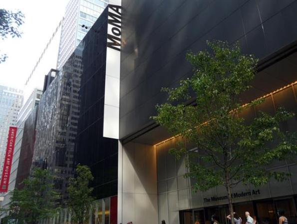 Museo de Arte Moderno “Moma”: El Moma, inaugurado en 1929, se ha convertido por méritos propios en el museo de arte moderno más importante del mundo.