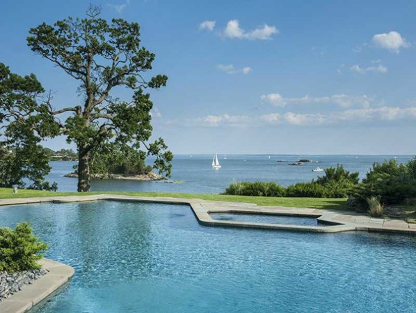 Además, sus habitantes gozarán de una piscina de 75 pies de longitud, playa privada y cancha de tenis.<br />Fuente: davidogilvy.com