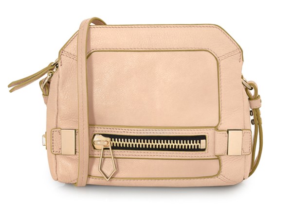 Bolsa de botkier Honore. Disponible en botkier.com, $195.