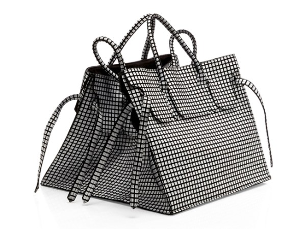 Cartera rectangular. Disponible en modaoperandi.com, $1,790.
