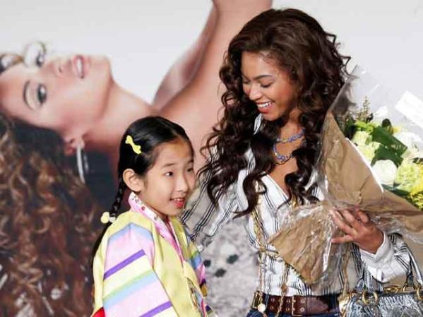 Viajó mucho en el 2007, incluida una visita a Corea del Sur