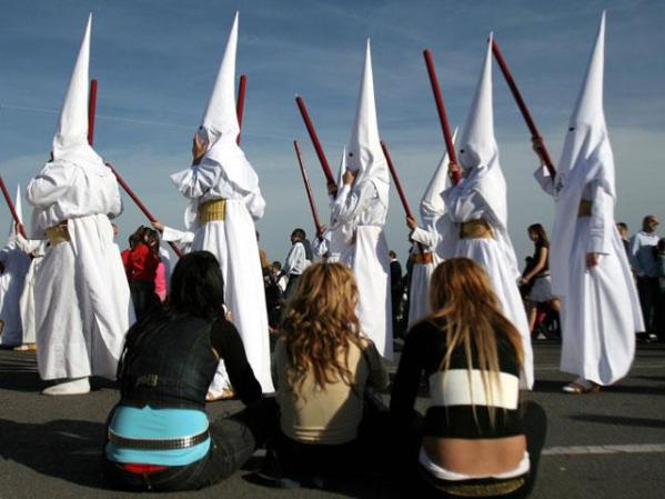 Sevilla, España: La cofradía de San Gonzalo , las procesiones de Sevilla son de las más famosas.