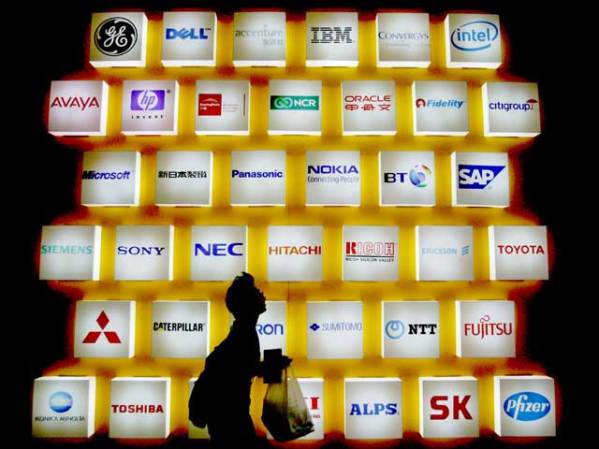 Esta feria de tecnología en China es capaz de confundir a cualquiera.